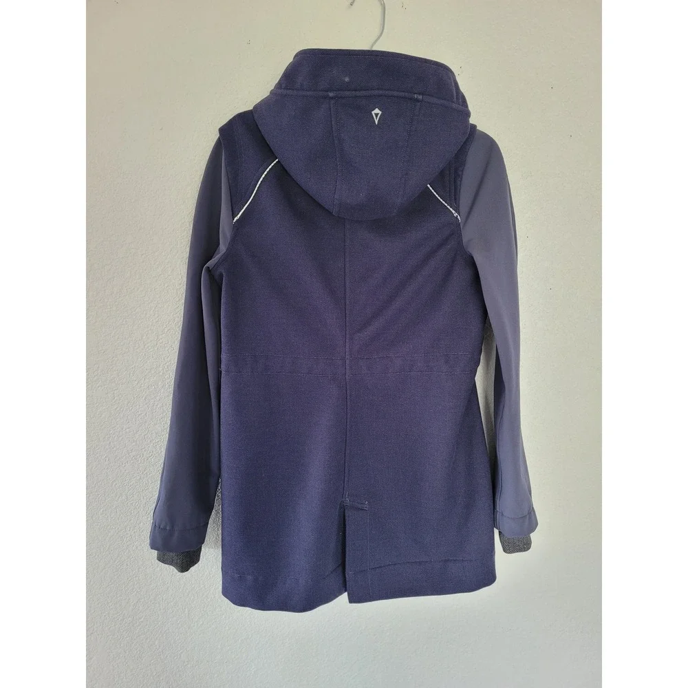 Ivivva softshell hooded